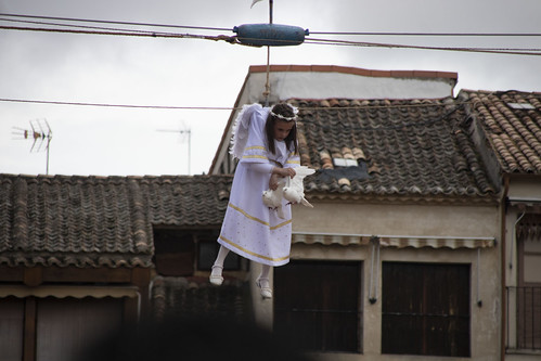 La Bajada del Ángel de Peñafiel: la fiesta que marca el final del duelo por la muerte de Cristo y la alegría de la Virgen por la resurrección